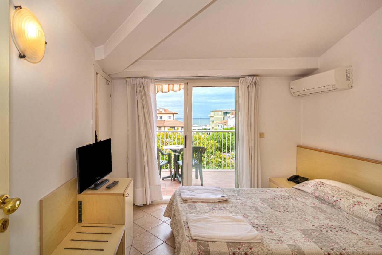 Florentia Hotel Lido di Camaiore Rum bild